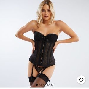 Savage x Fenty Corset in Caviar!